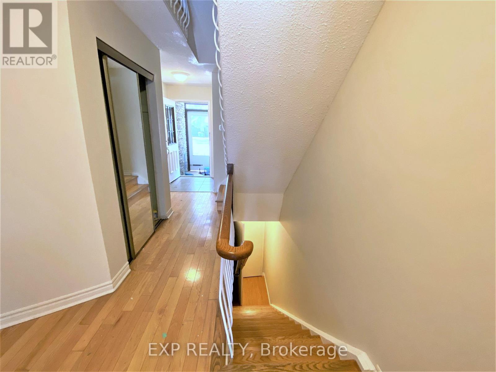 5 Thunder Grove, Toronto, Ontario  M1V 1V1 - Photo 5 - E13239186
