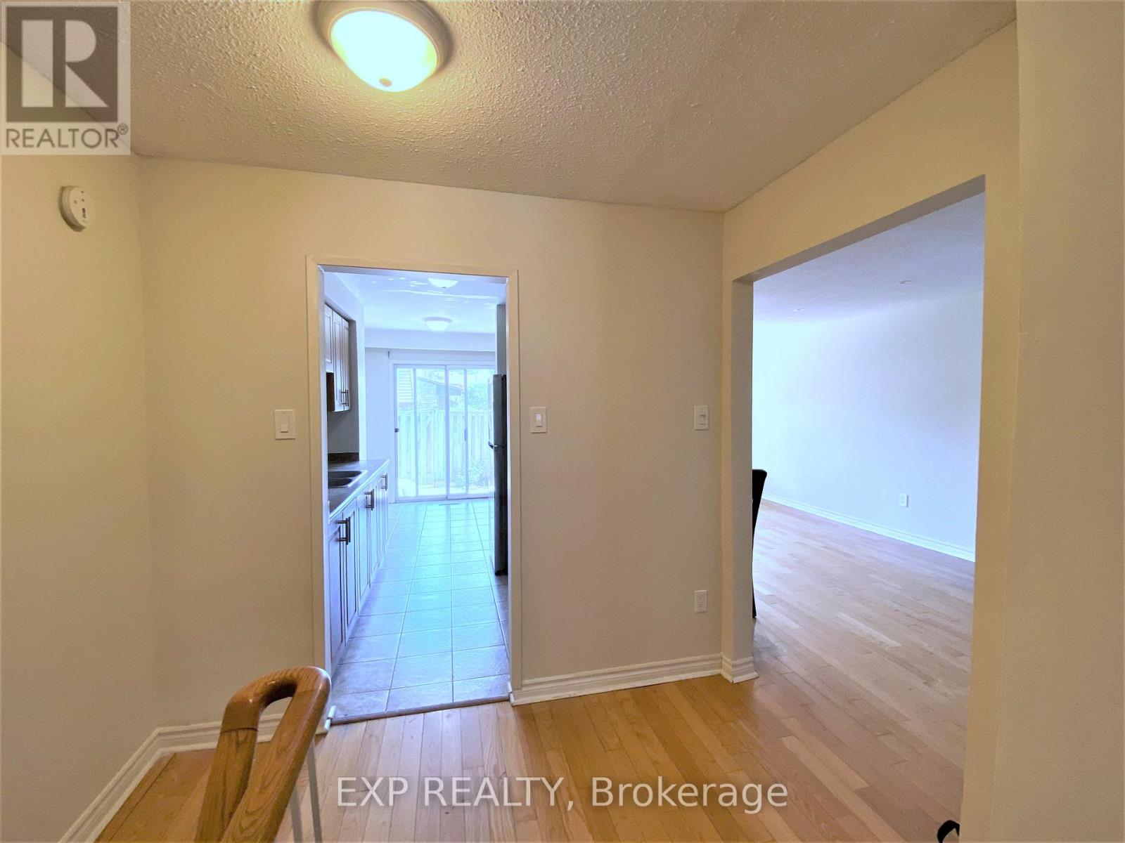 5 Thunder Grove, Toronto, Ontario  M1V 1V1 - Photo 6 - E13239186