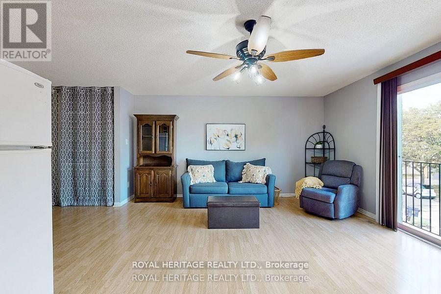 22 Birdsilver Gardens N, Toronto, Ontario  M1C 4M5 - Photo 11 - E13239232
