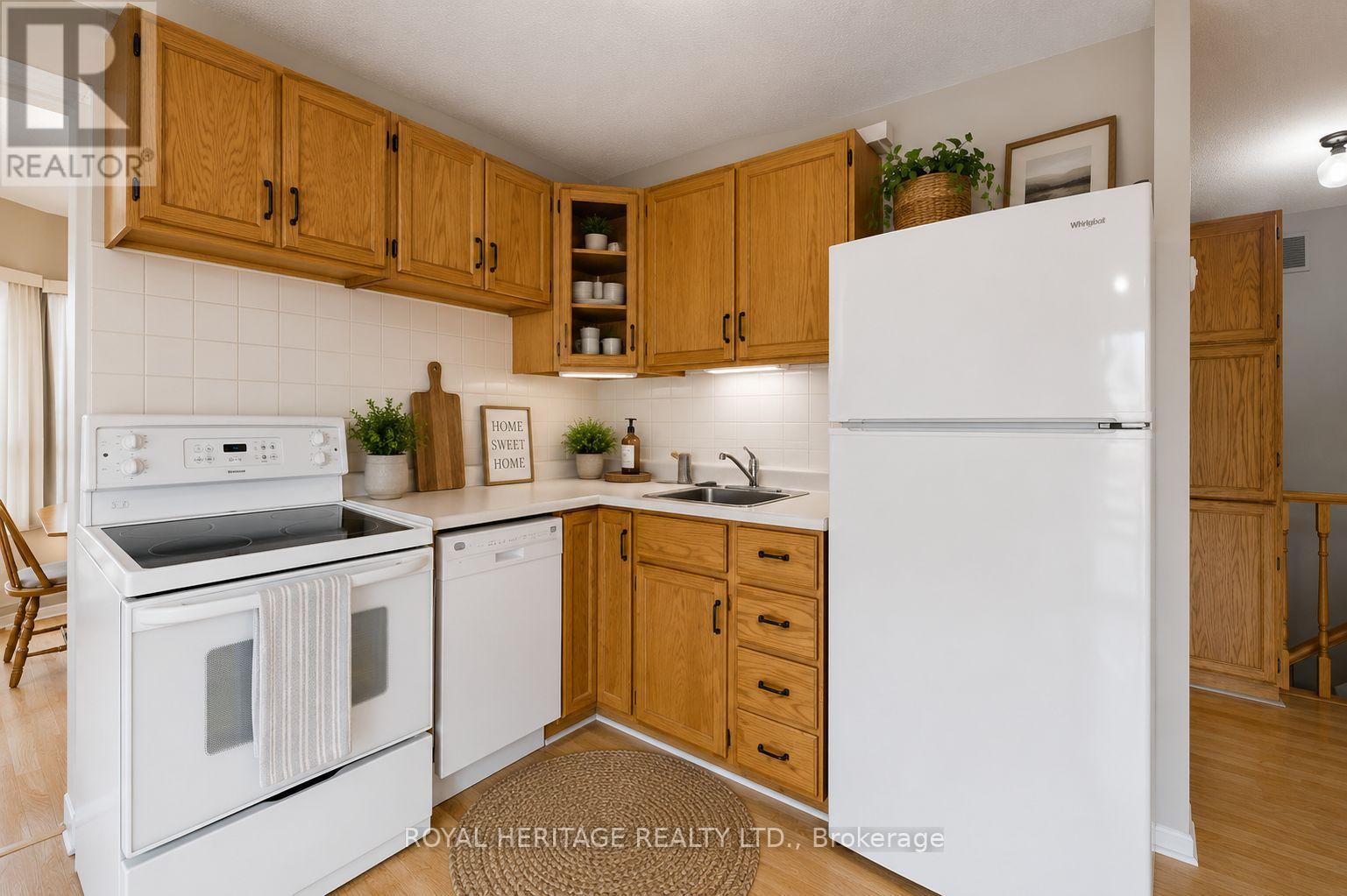 22 Birdsilver Gardens N, Toronto, Ontario  M1C 4M5 - Photo 6 - E13239232