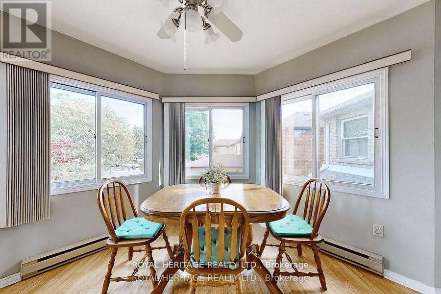 22 Birdsilver Gardens N, Toronto, Ontario  M1C 4M5 - Photo 7 - E13239232