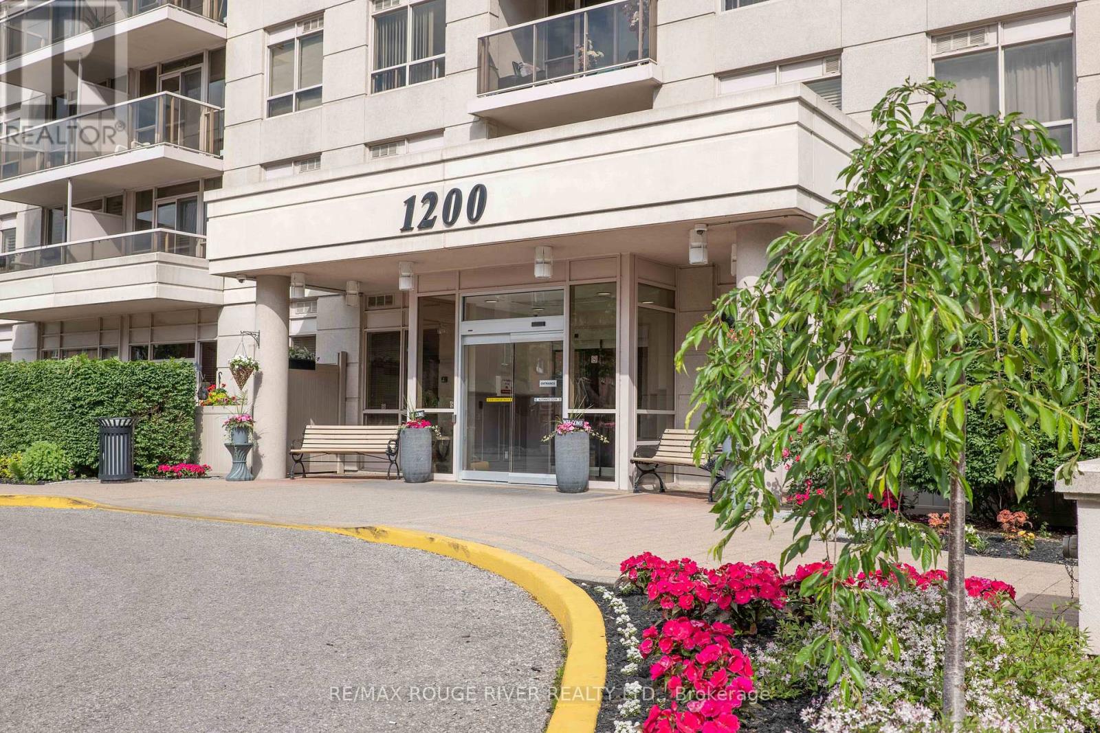 262 - 1200 The Esplanade N, Pickering, Ontario  L1V 6V3 - Photo 2 - E13239238