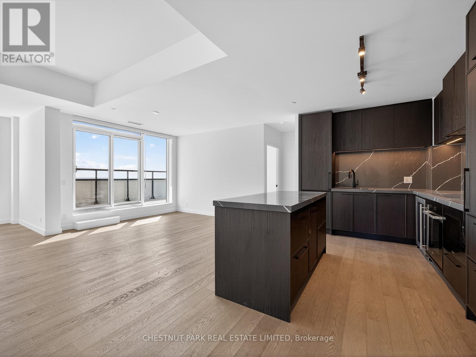 1502 - 1050 Eastern Avenue, Toronto, Ontario  M4L 0B7 - Photo 6 - E13239488