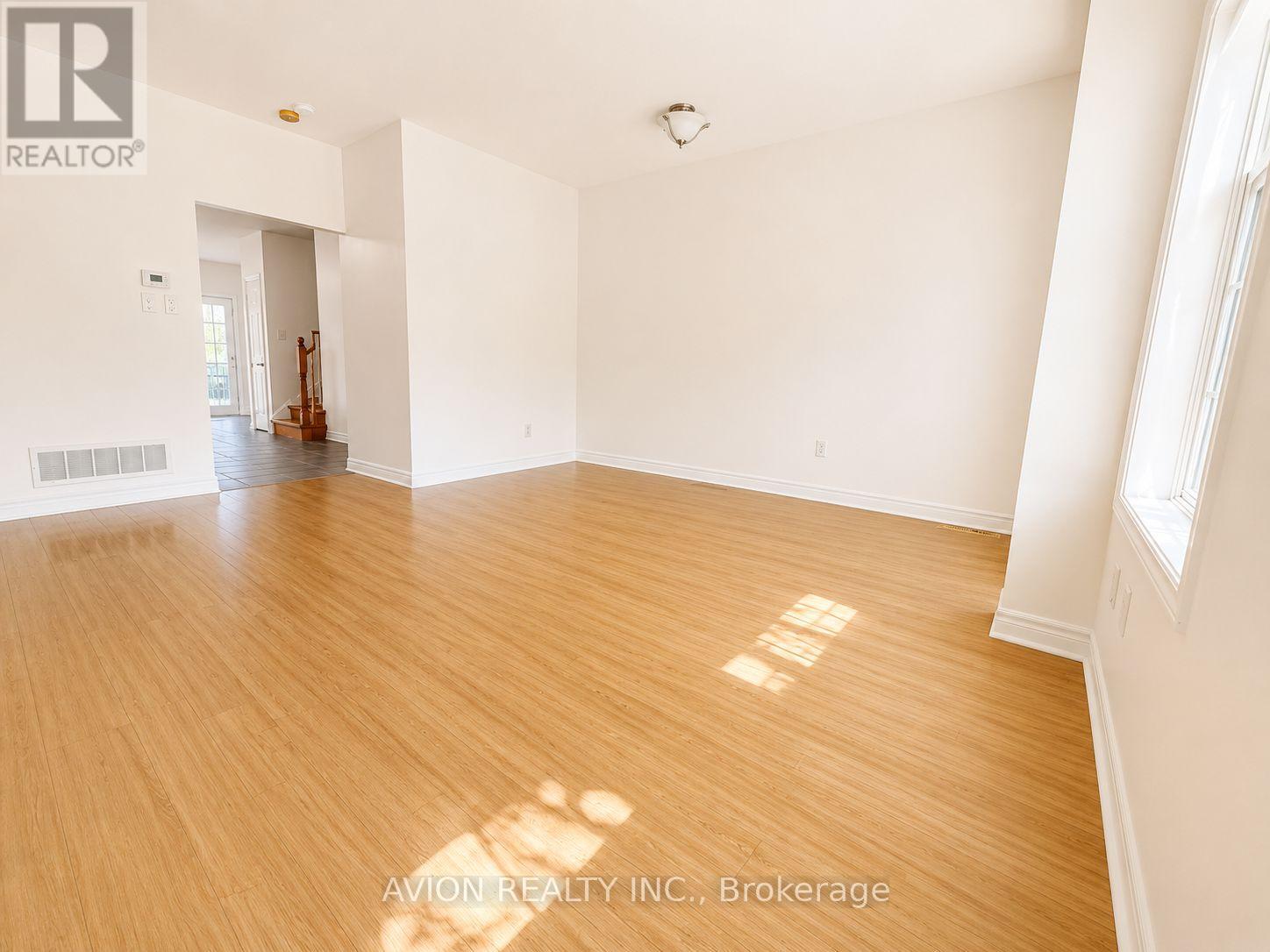 9 Riverlands Avenue, Markham, Ontario  L6B 1B5 - Photo 12 - N13239020