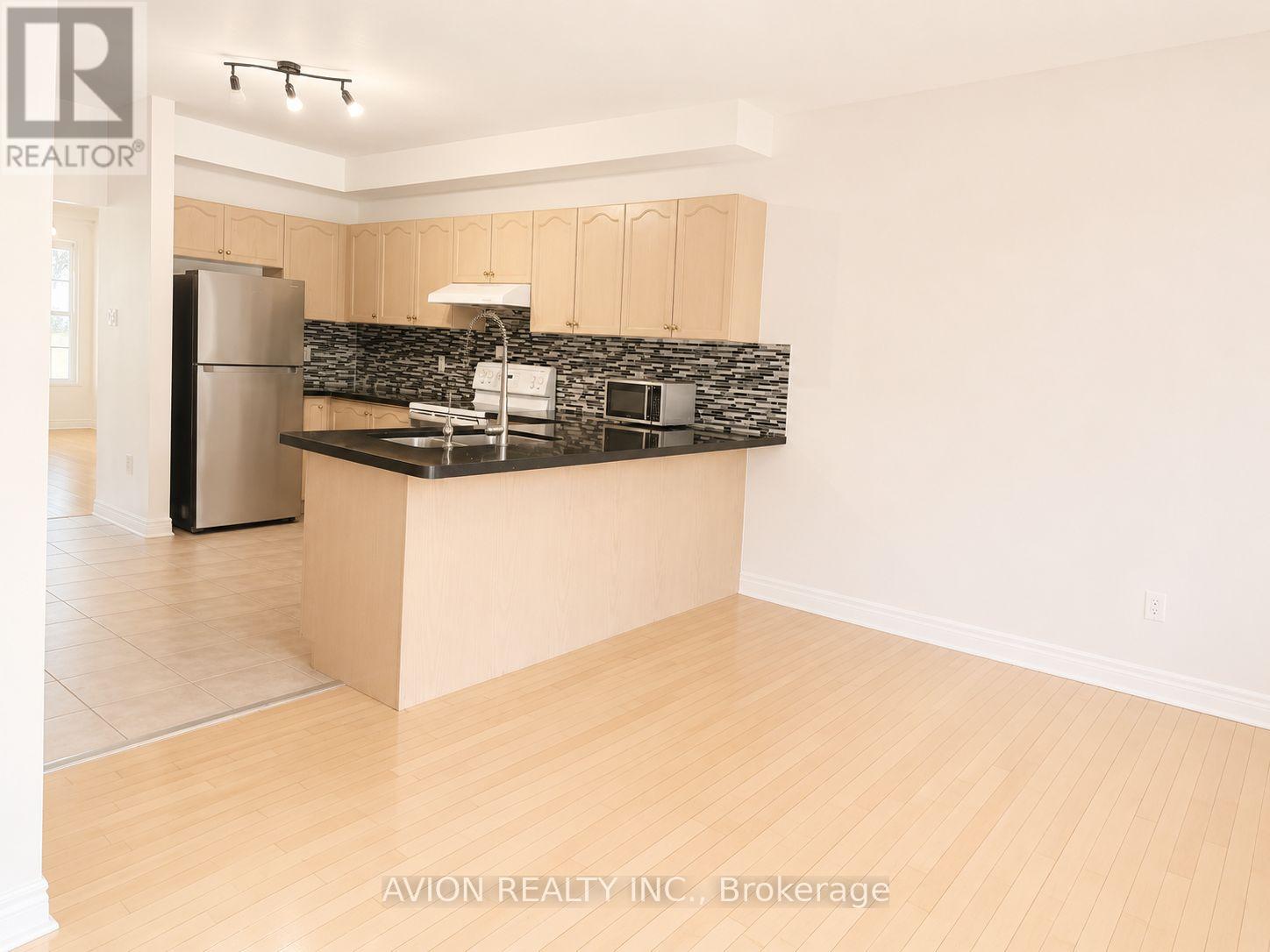 9 Riverlands Avenue, Markham, Ontario  L6B 1B5 - Photo 4 - N13239020