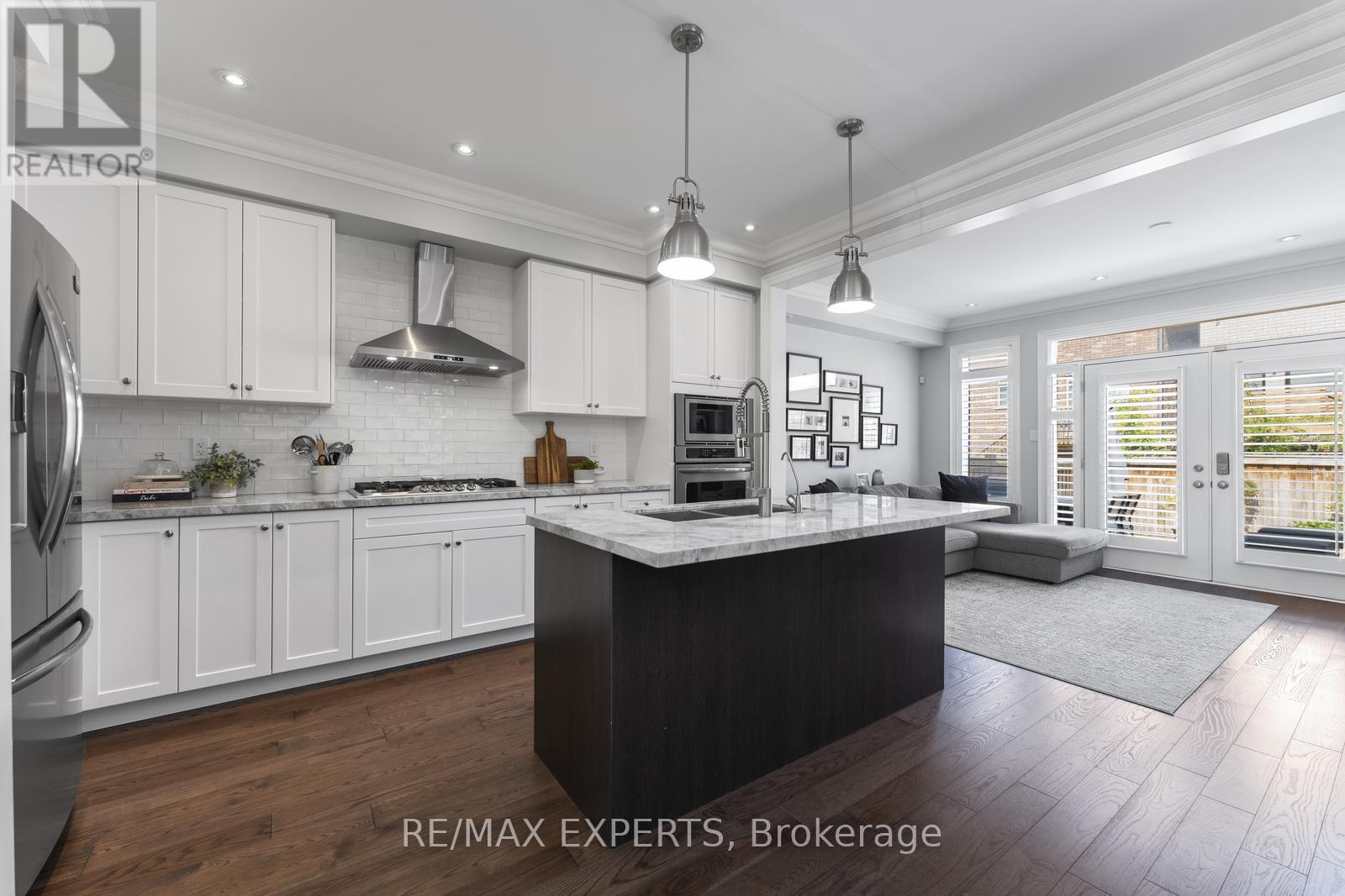 30 Zenith Avenue, Vaughan, Ontario  L0J 1C0 - Photo 10 - N13239096