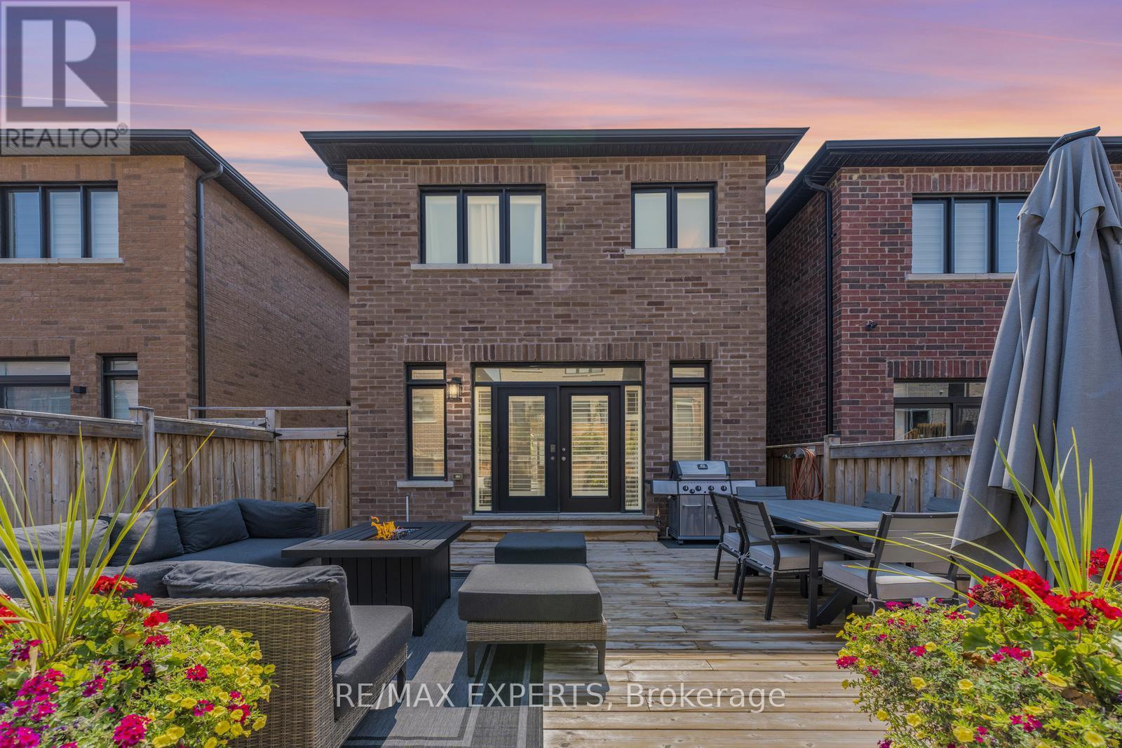 30 Zenith Avenue, Vaughan, Ontario  L0J 1C0 - Photo 2 - N13239096
