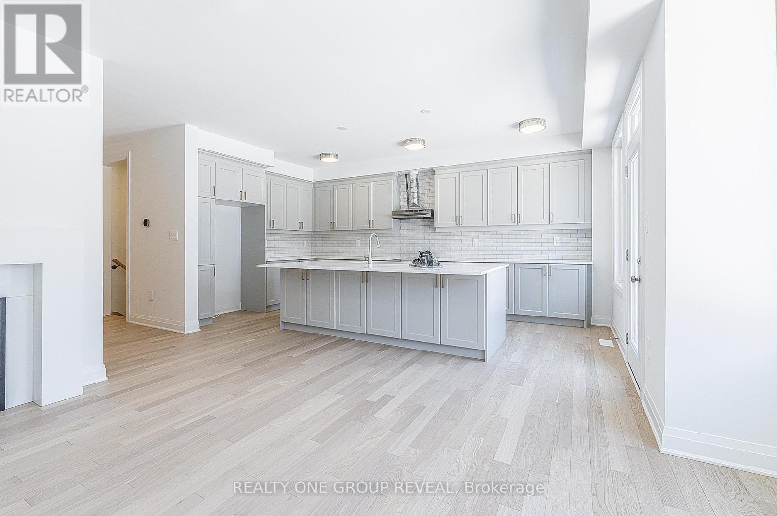 130 Leslie Richards Street, Markham, Ontario  L6C 3S9 - Photo 11 - N13239212