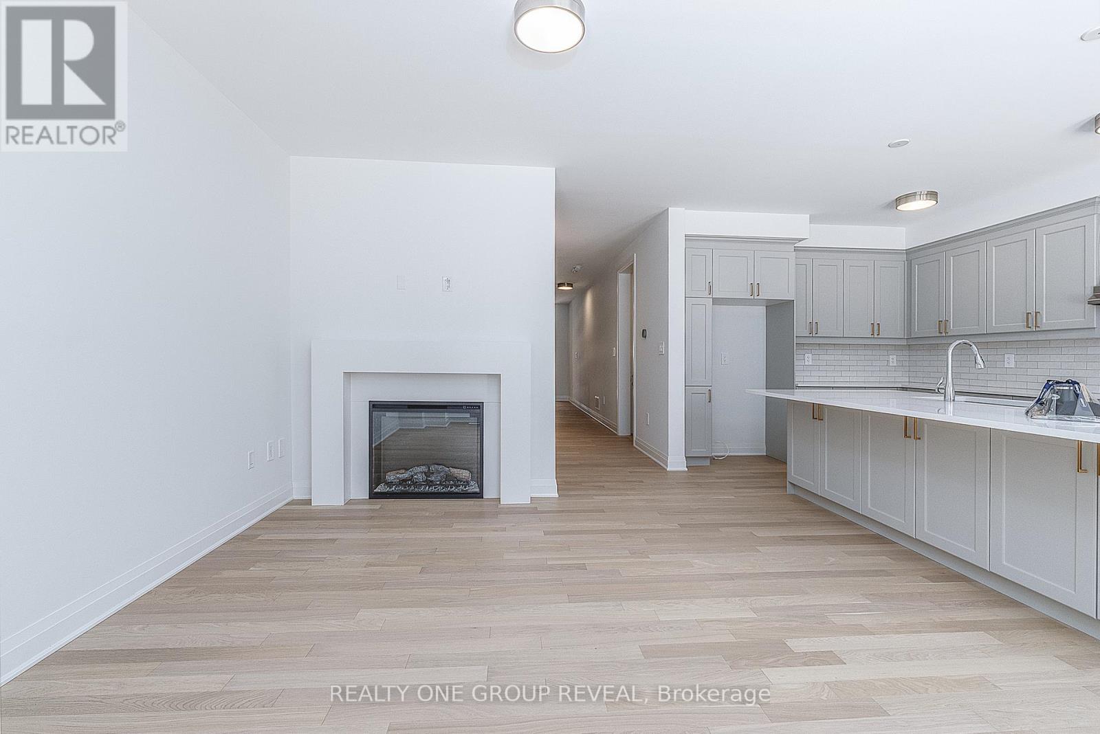 130 Leslie Richards Street, Markham, Ontario  L6C 3S9 - Photo 12 - N13239212