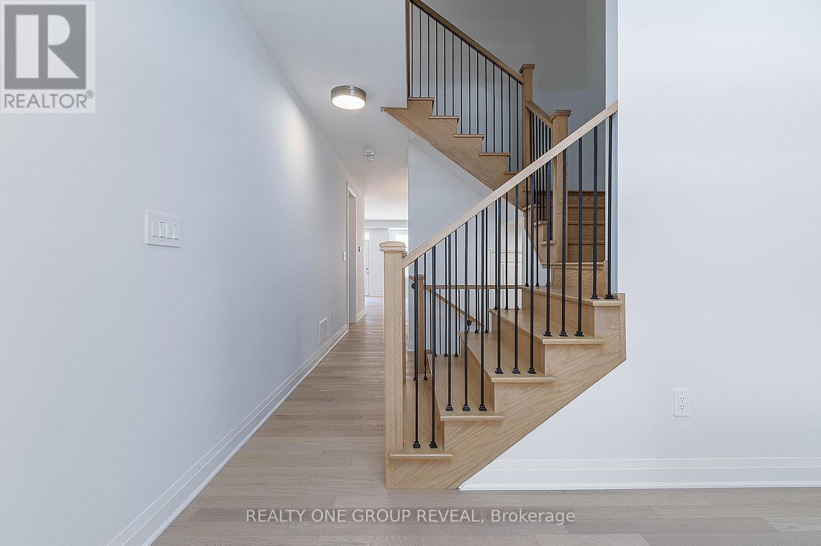 130 Leslie Richards Street, Markham, Ontario  L6C 3S9 - Photo 5 - N13239212