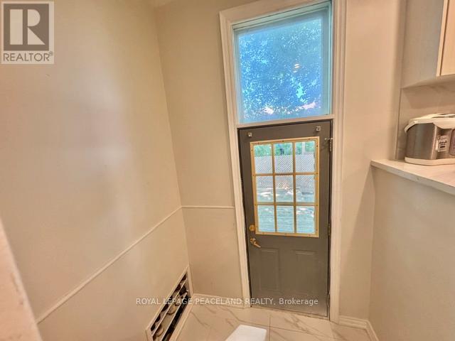 221 Browndale Crescent, Richmond Hill, Ontario  L4C 3H9 - Photo 12 - N13239218
