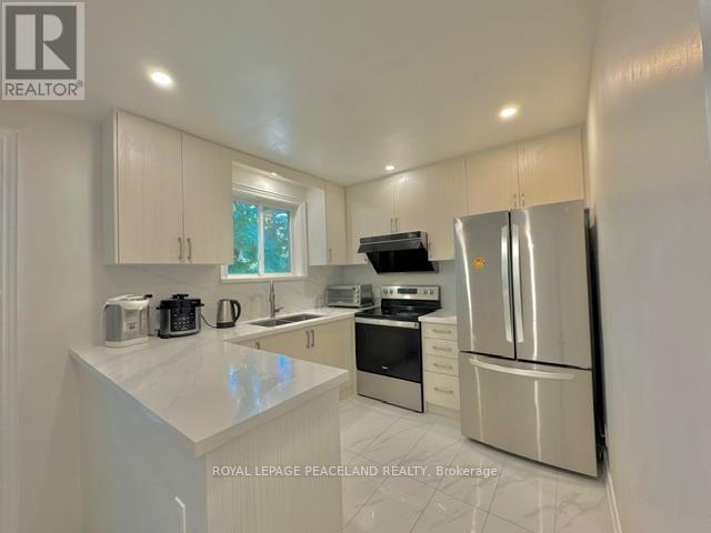 221 Browndale Crescent, Richmond Hill, Ontario  L4C 3H9 - Photo 4 - N13239218