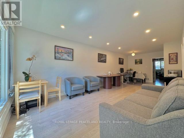 221 Browndale Crescent, Richmond Hill, Ontario  L4C 3H9 - Photo 6 - N13239218