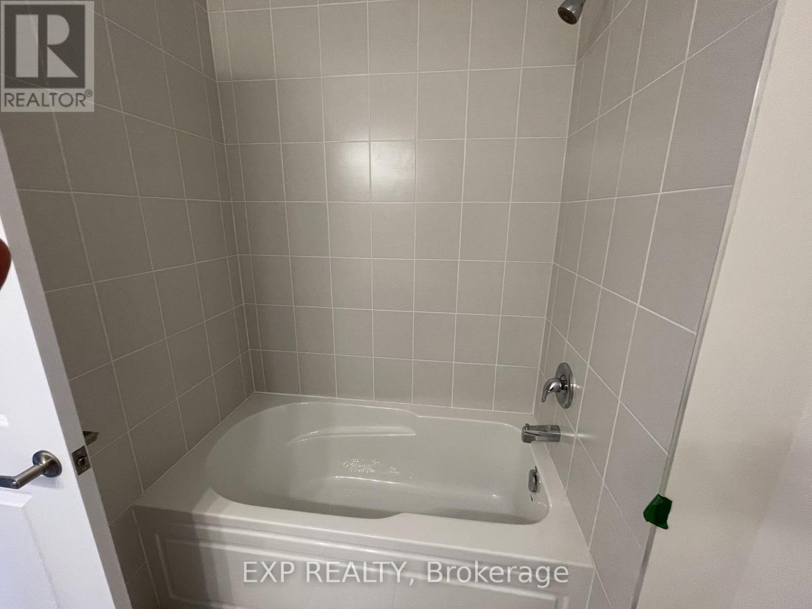 6 Russel Wice Avenue, Richmond Hill, Ontario  L4S 0N7 - Photo 11 - N13239226
