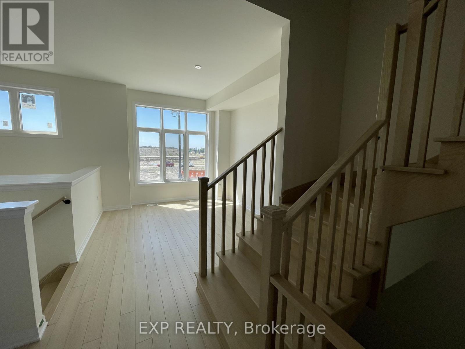 6 Russel Wice Avenue, Richmond Hill, Ontario  L4S 0N7 - Photo 3 - N13239226