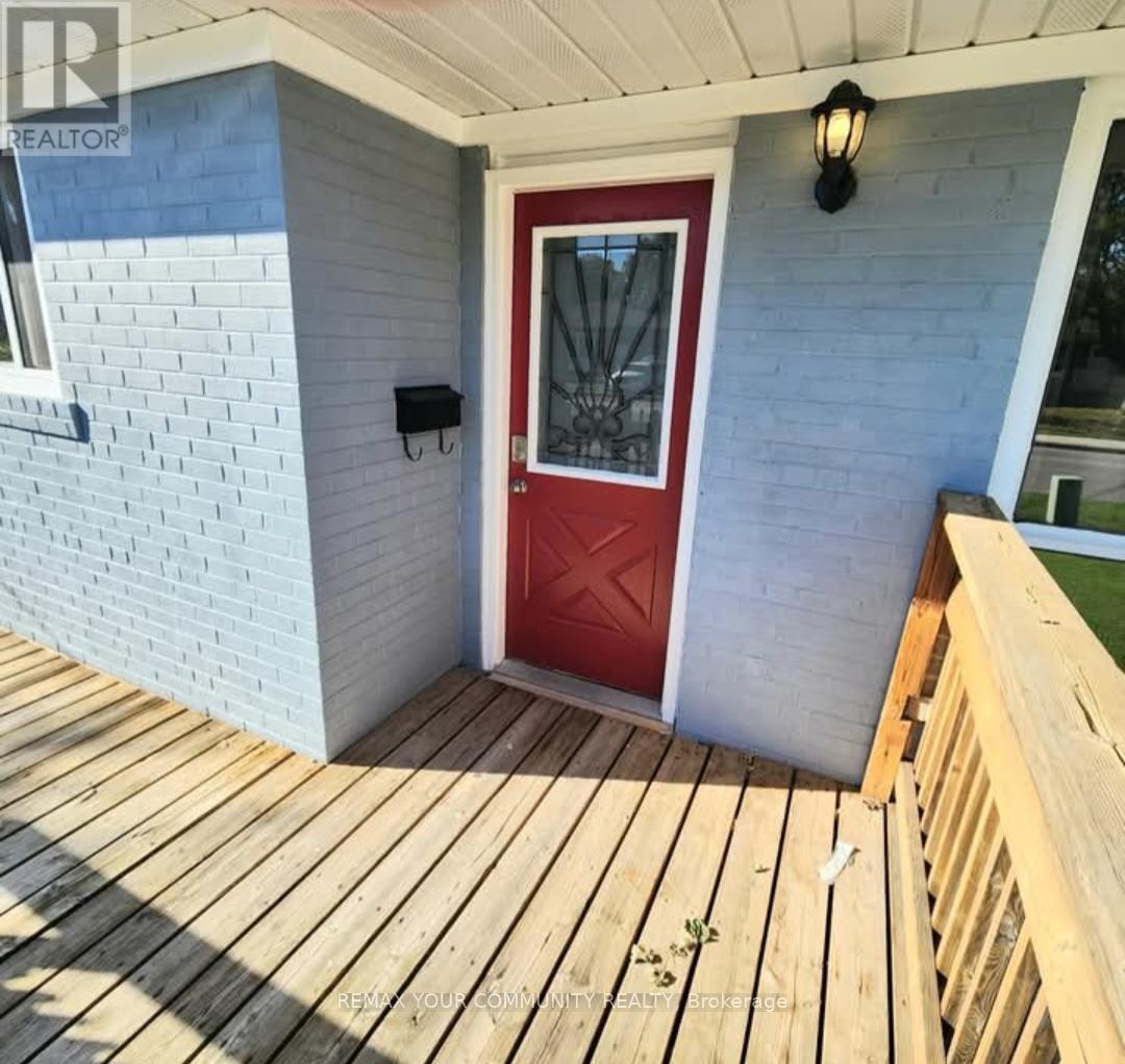 MAIN FLOOR - 44 DAVIS ROAD, Aurora, Ontario