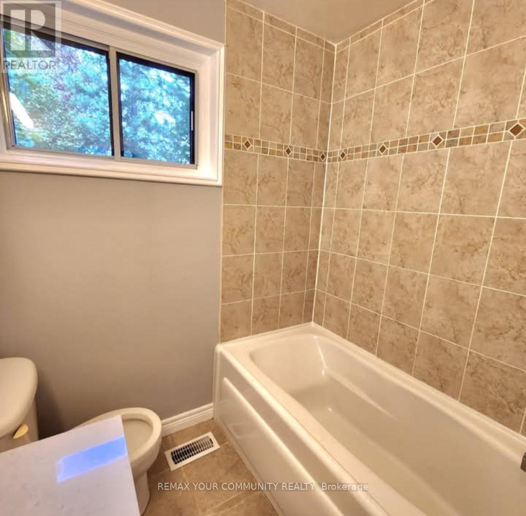 Main Floor - 44 Davis Road, Aurora, Ontario  L4G 2B6 - Photo 8 - N13239352