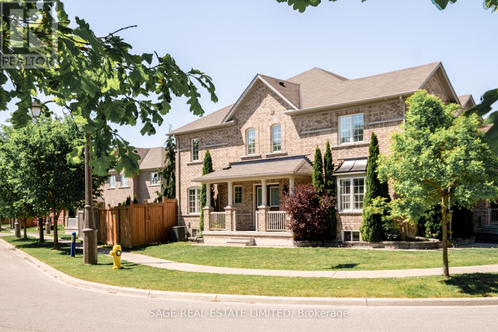 157 Delbert Circle, Whitchurch-Stouffville, Ontario  L4A 0Y6 - Photo 2 - N13239496