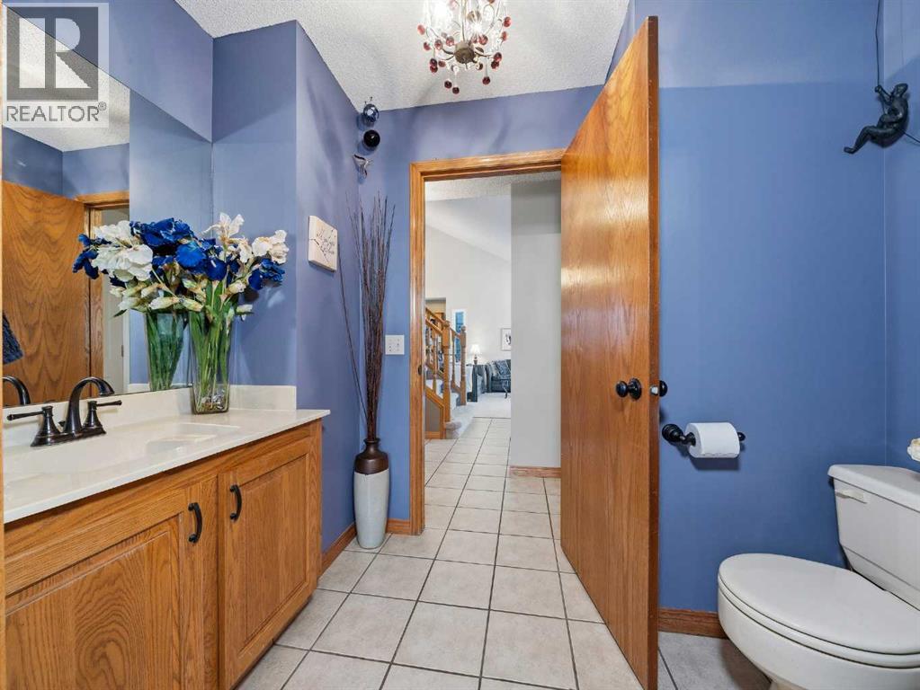 208 Shawnee Gardens Sw, Calgary, Alberta  T2Y 2V1 - Photo 21 - A2303906