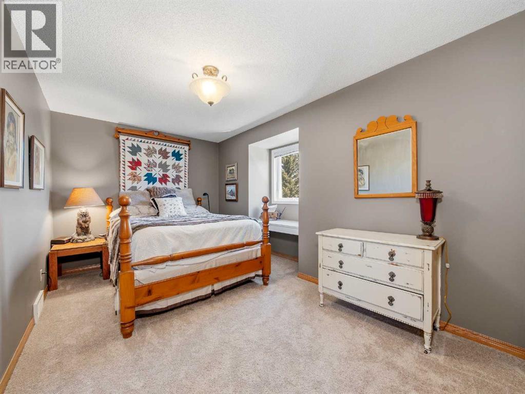 208 Shawnee Gardens Sw, Calgary, Alberta  T2Y 2V1 - Photo 31 - A2303906