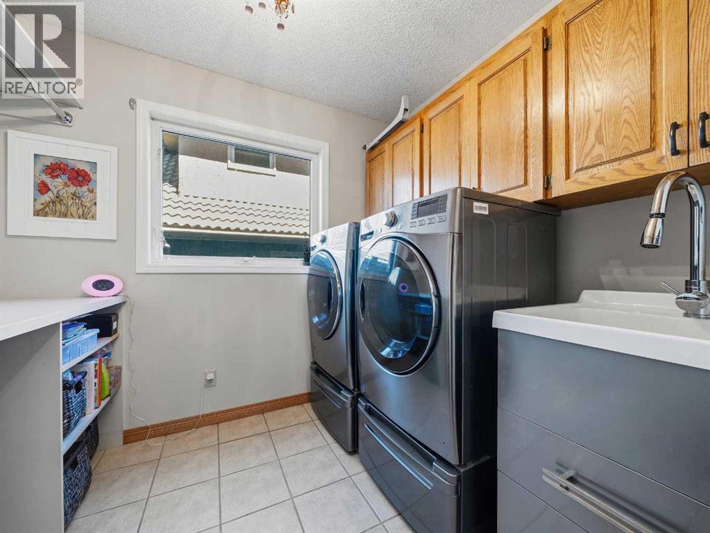 208 Shawnee Gardens Sw, Calgary, Alberta  T2Y 2V1 - Photo 22 - A2303906
