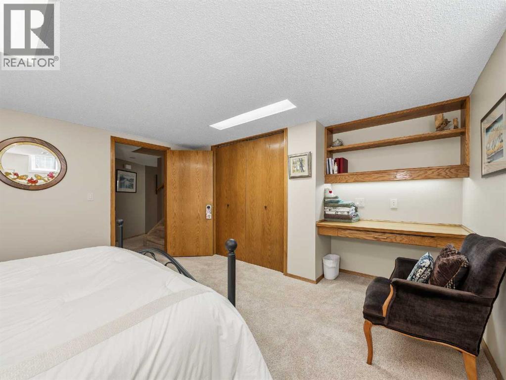 208 Shawnee Gardens Sw, Calgary, Alberta  T2Y 2V1 - Photo 37 - A2303906