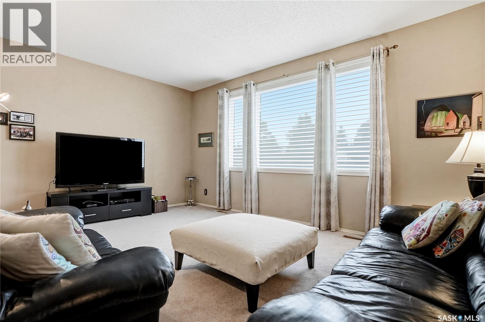 723 Candle Court, Saskatoon, Saskatchewan  S7K 4Z9 - Photo 25 - SK038073