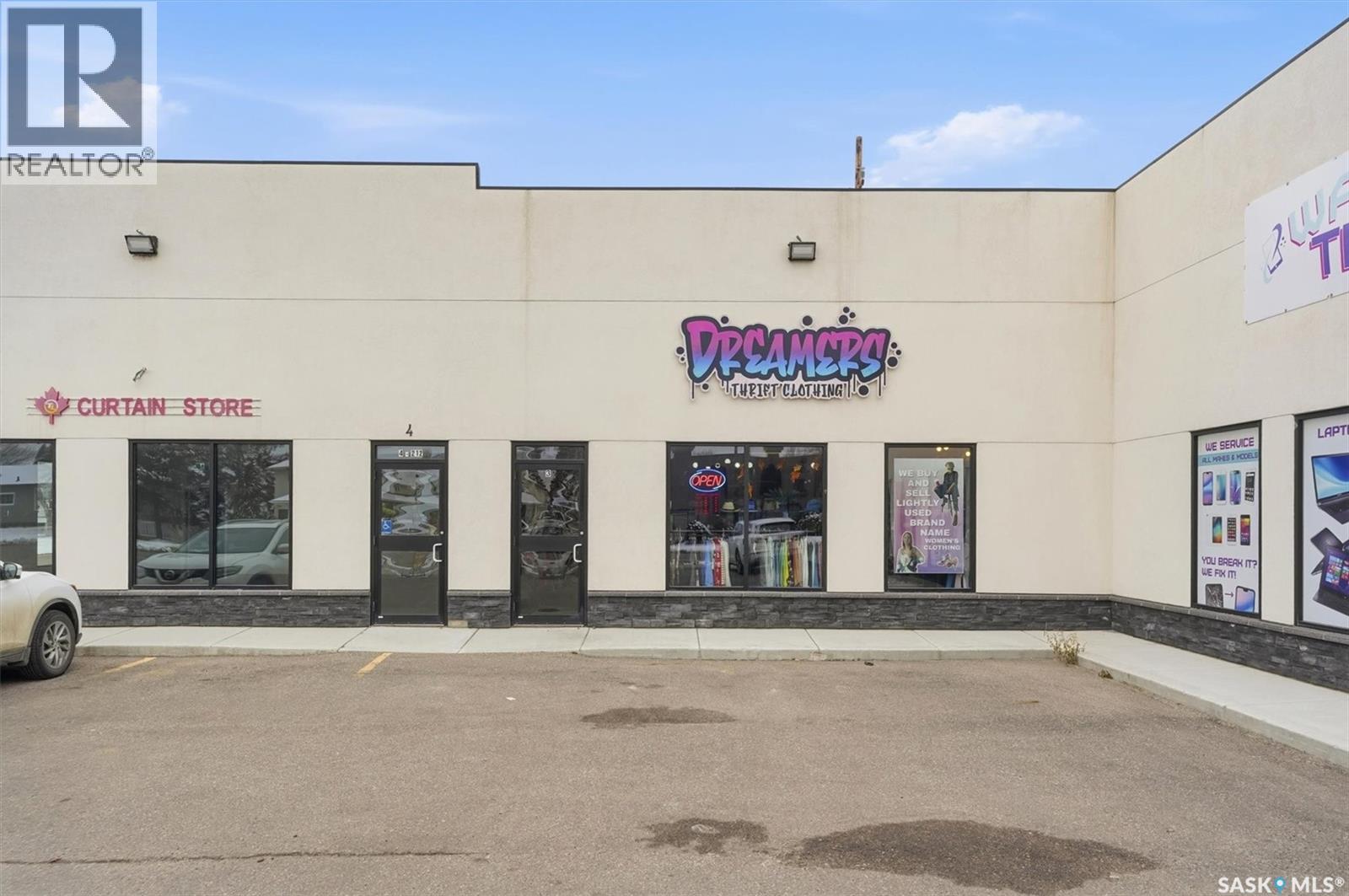 2 212 Central STREET, Warman, Saskatchewan