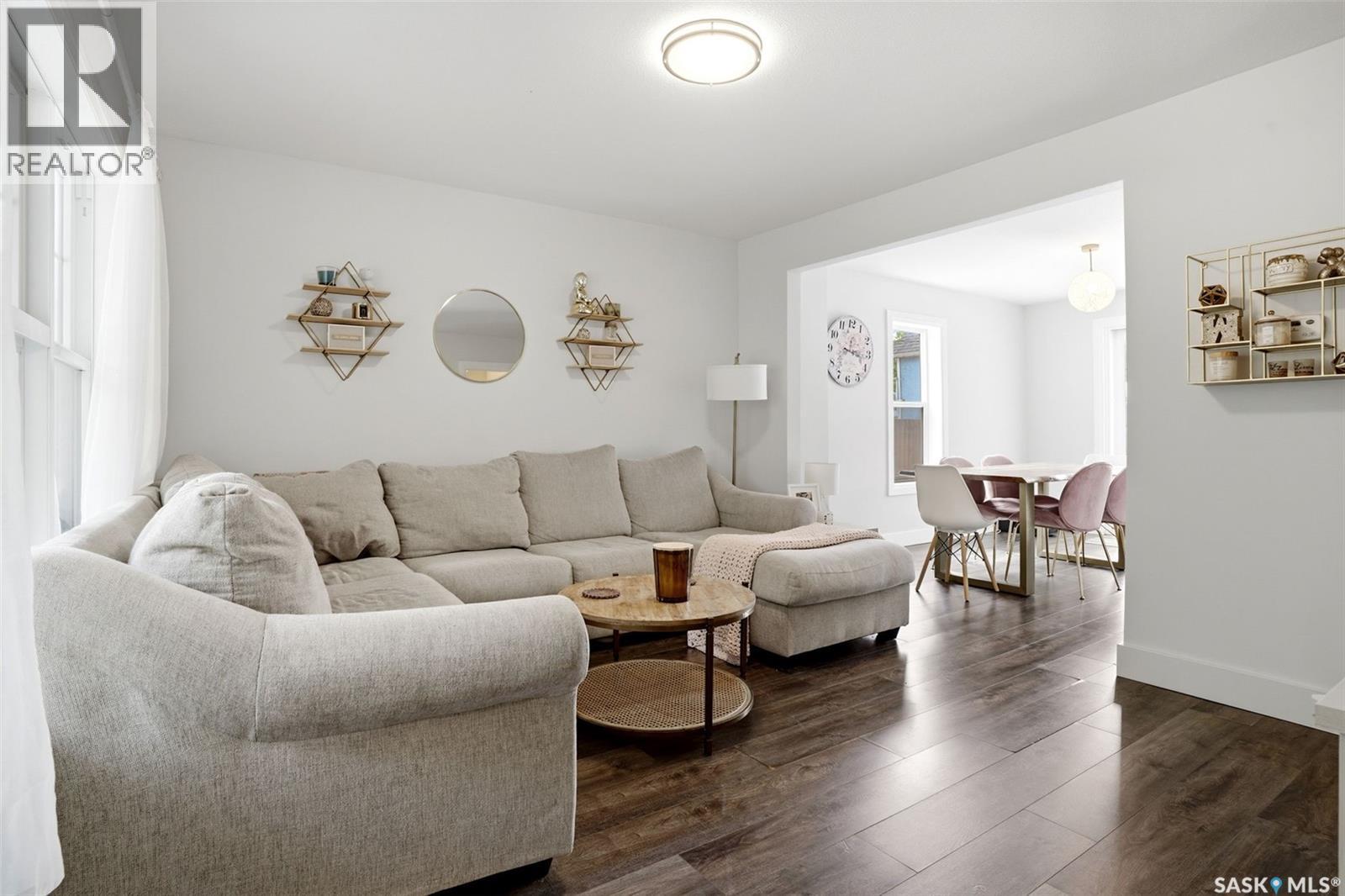 1030 Connaught Avenue, Moose Jaw, Saskatchewan  S6H 4B5 - Photo 4 - SK037911