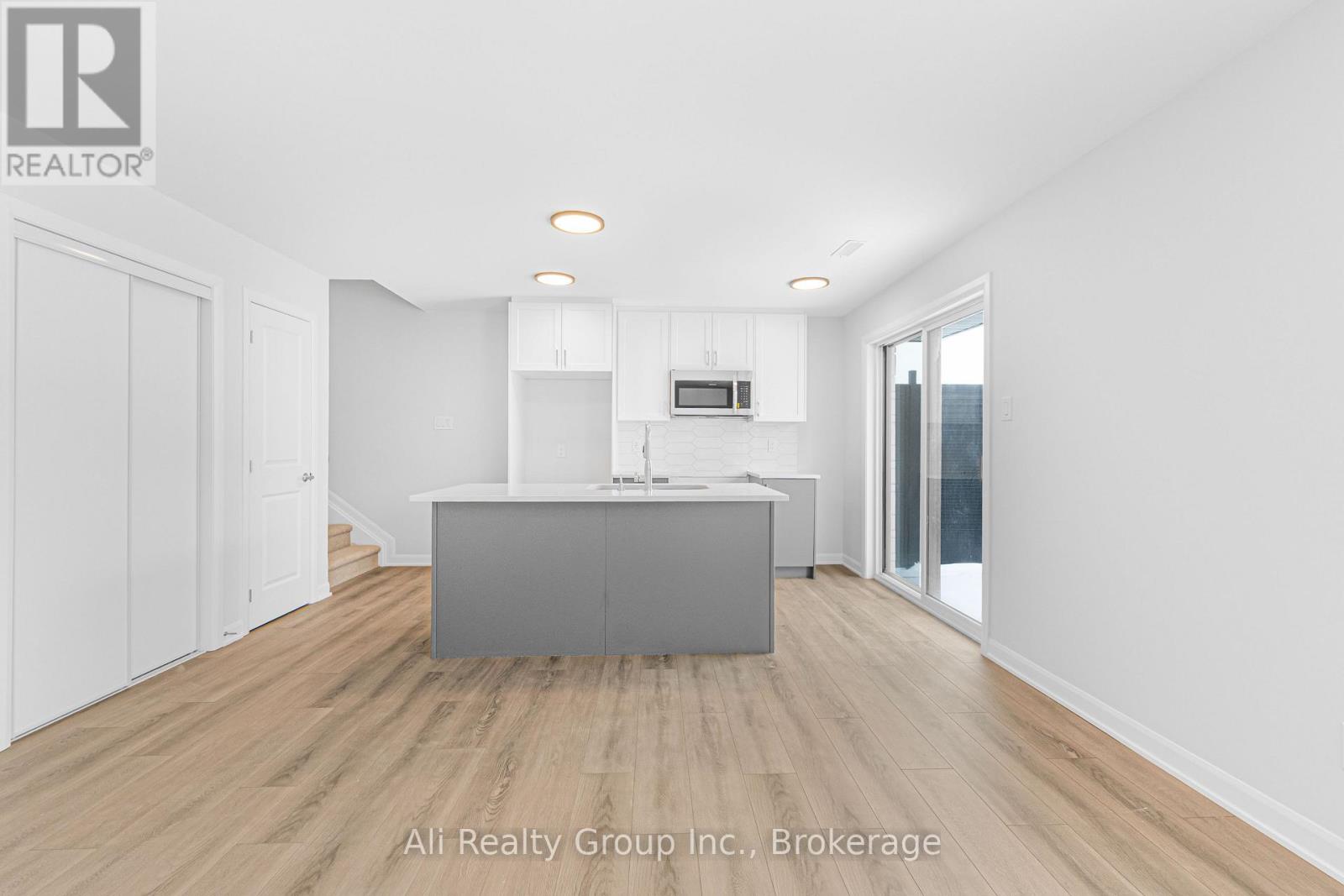 10 - 301 Glenroy Gilbert Drive, Ottawa, Ontario  K2J 5W2 - Photo 2 - X13239674