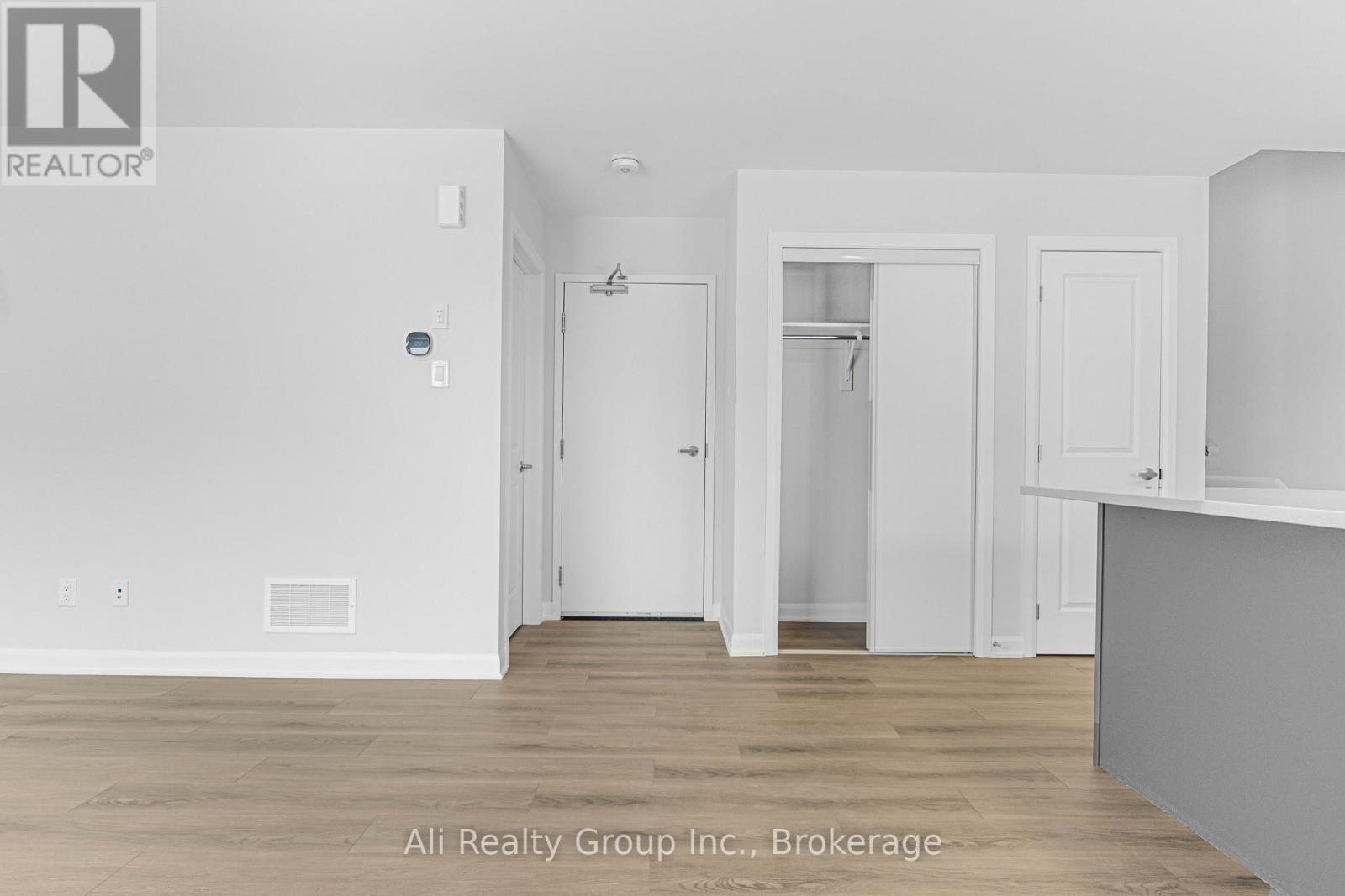 10 - 301 Glenroy Gilbert Drive, Ottawa, Ontario  K2J 5W2 - Photo 5 - X13239674