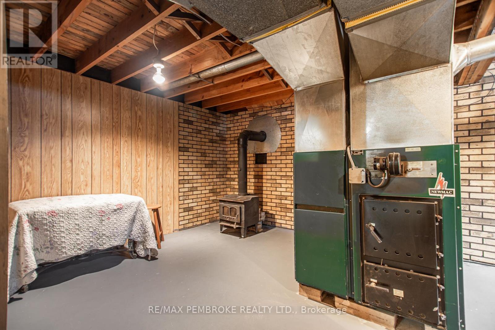 701 Smaglinski Stoppa Parkway, Madawaska Valley, Ontario  K0J 2N0 - Photo 21 - X13239634
