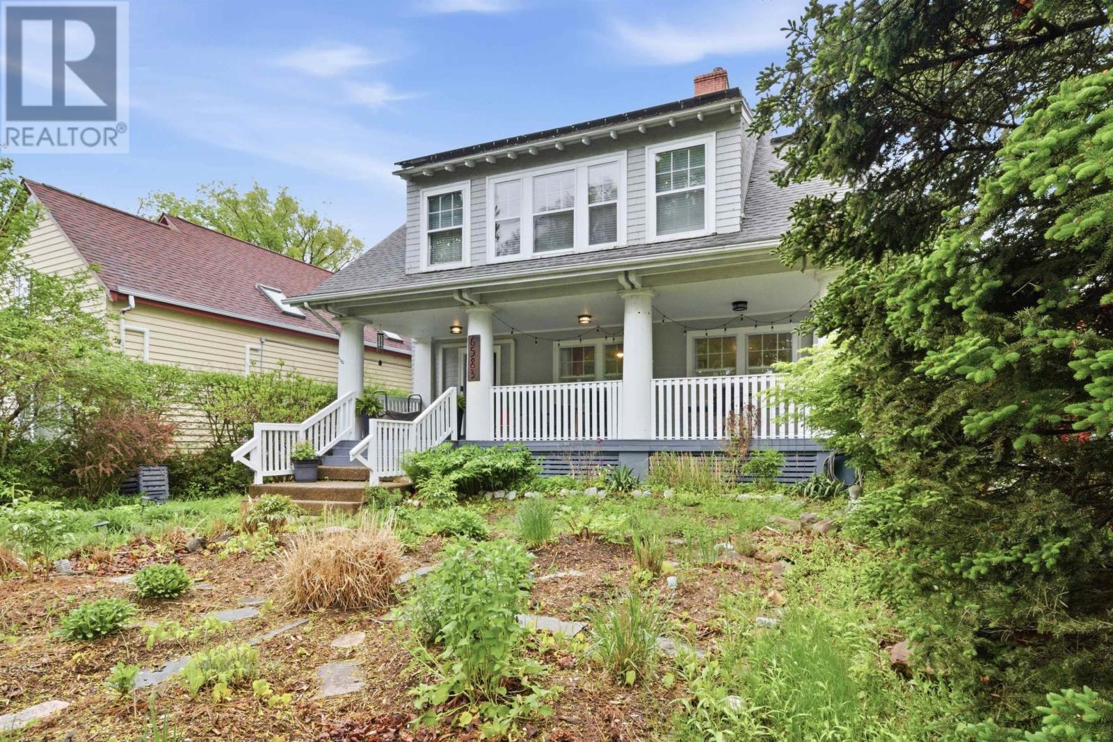 6583 Quinpool Road, Halifax, Nova Scotia  B3L 1B6 - Photo 3 - 202613240