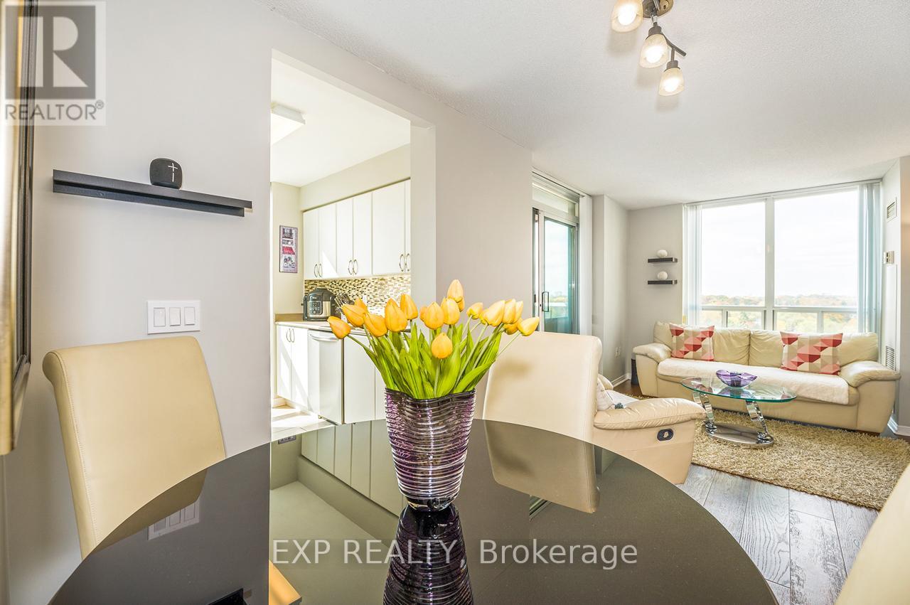 1403 - 15 Michael Power Place, Toronto, Ontario  M9A 5G4 - Photo 4 - W13239060