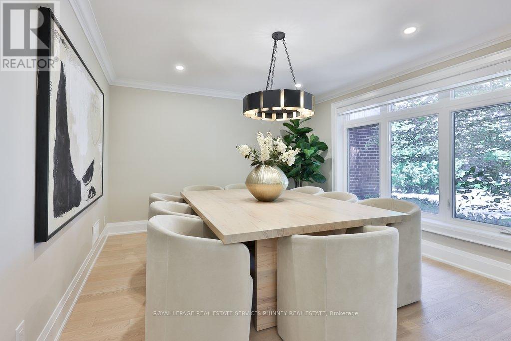 1638 Ruscombe Close, Mississauga, Ontario  L5J 1Y3 - Photo 9 - W13239120