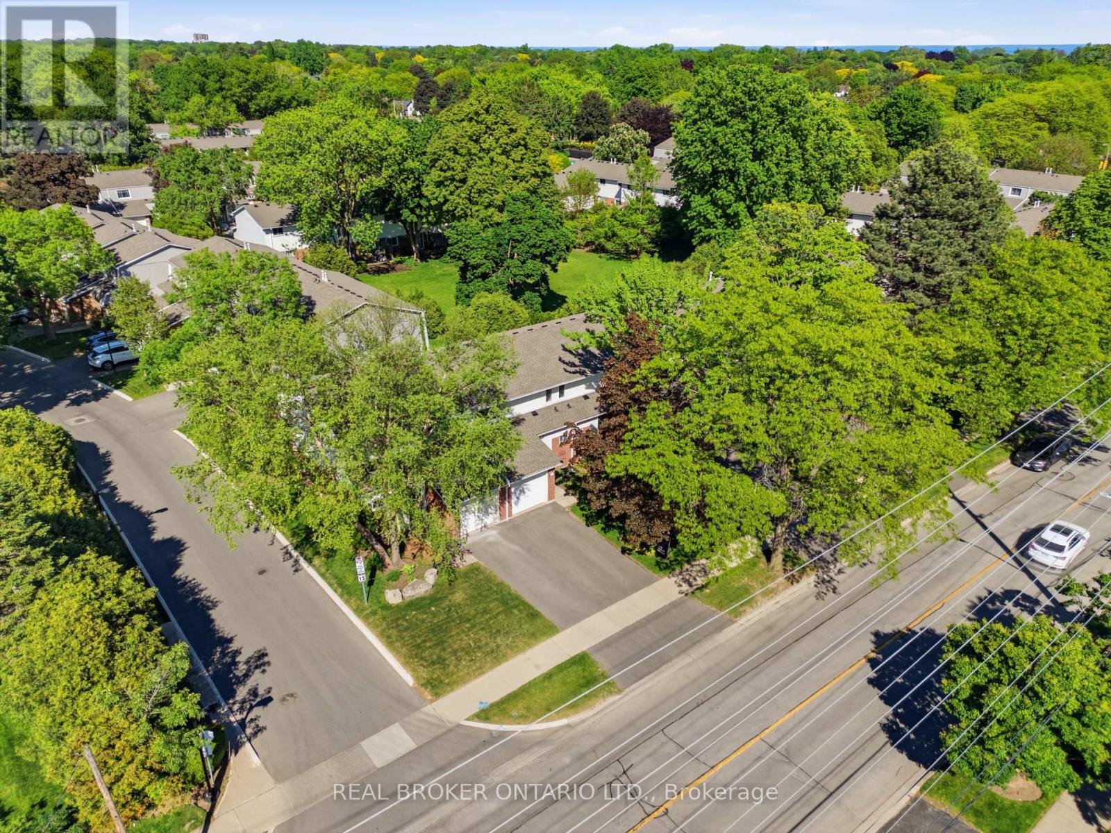 4 - 481 Woodview Road, Burlington, Ontario  L7N 2Z9 - Photo 42 - W13239156