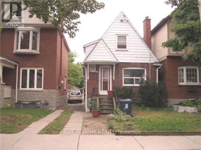 37 DEFOREST ROAD, Toronto, Ontario