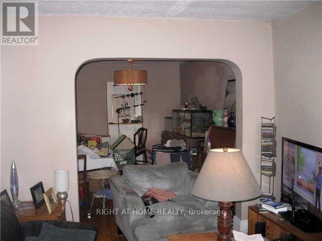 37 Deforest Road, Toronto, Ontario  M6S 1J1 - Photo 3 - W13239180