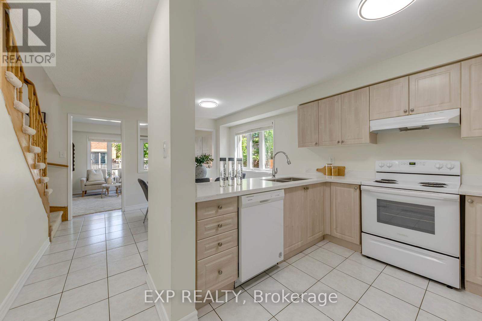3079 Turbine Crescent, Mississauga, Ontario  L5M 6X1 - Photo 13 - W13239250