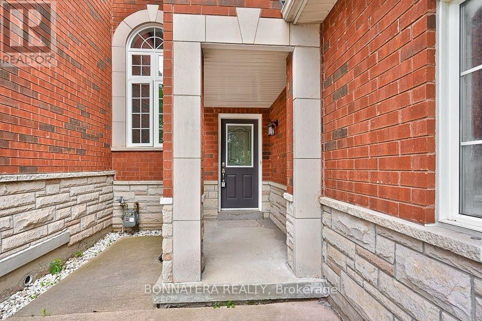 2399 Newcastle Crescent, Oakville, Ontario  L6M 4P8 - Photo 2 - W13239314