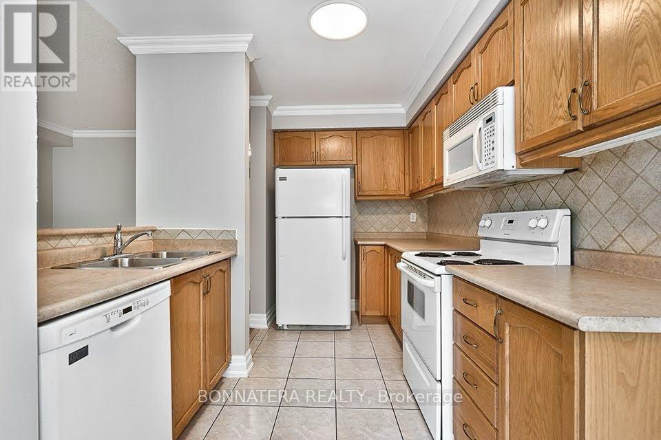 2399 Newcastle Crescent, Oakville, Ontario  L6M 4P8 - Photo 6 - W13239314