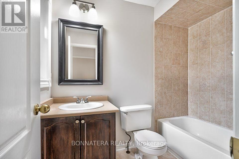 2399 Newcastle Crescent, Oakville, Ontario  L6M 4P8 - Photo 8 - W13239314