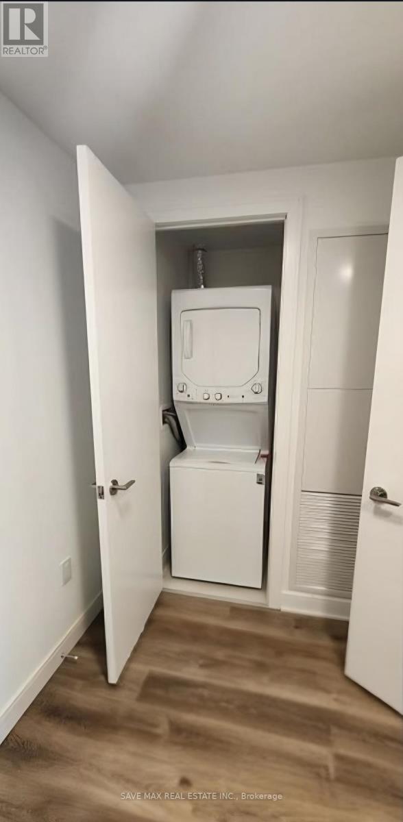 514 - 86 Dundas Street E, Mississauga, Ontario  L5A 1W4 - Photo 2 - W13239326