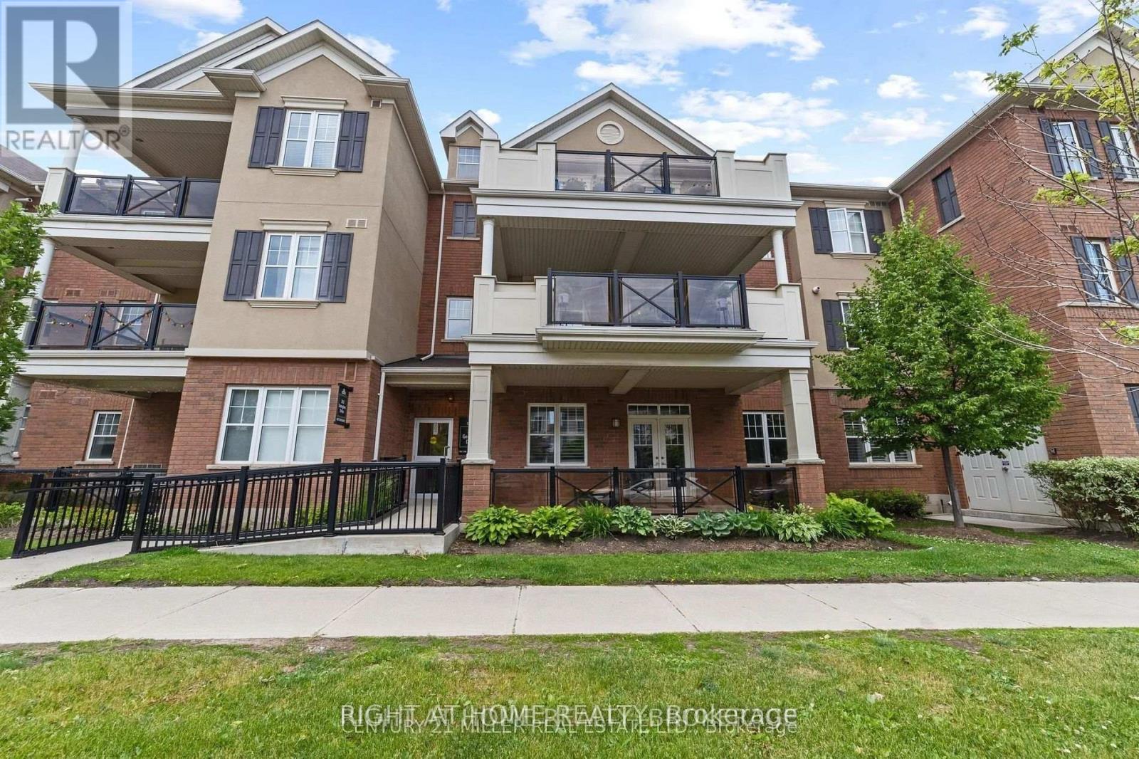 302 - 263 GEORGIAN DRIVE, Oakville, Ontario