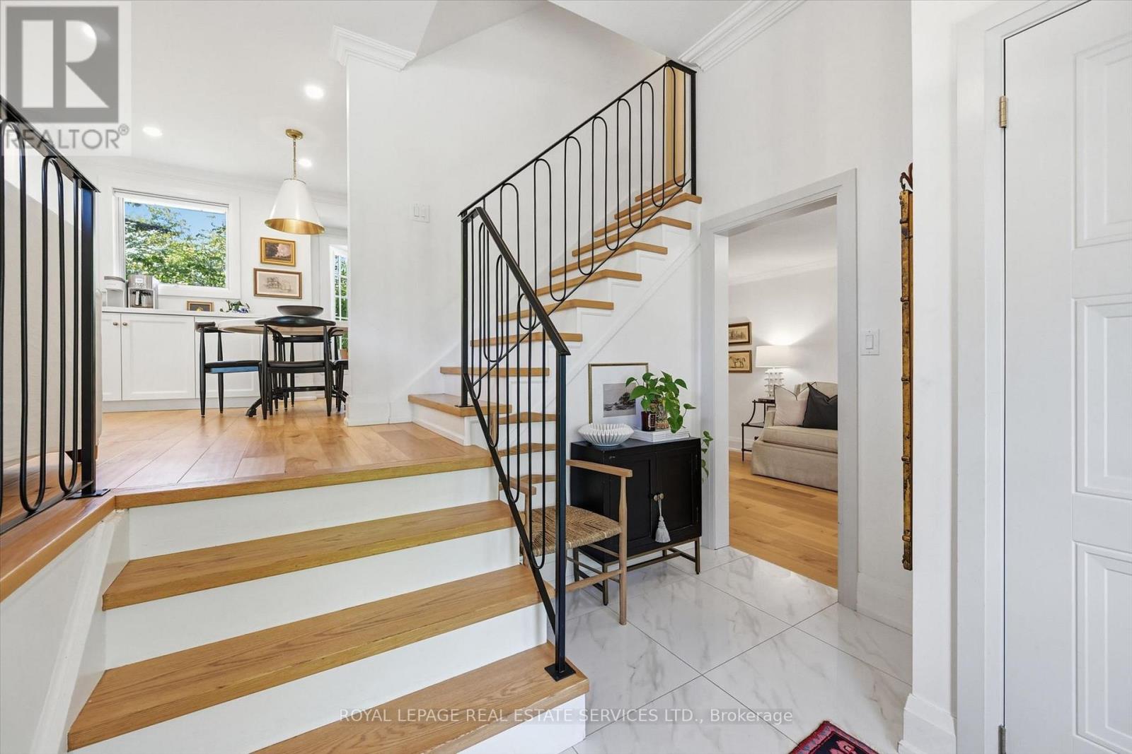 194 Solingate Drive, Oakville, Ontario  L6L 3T1 - Photo 15 - W13239340