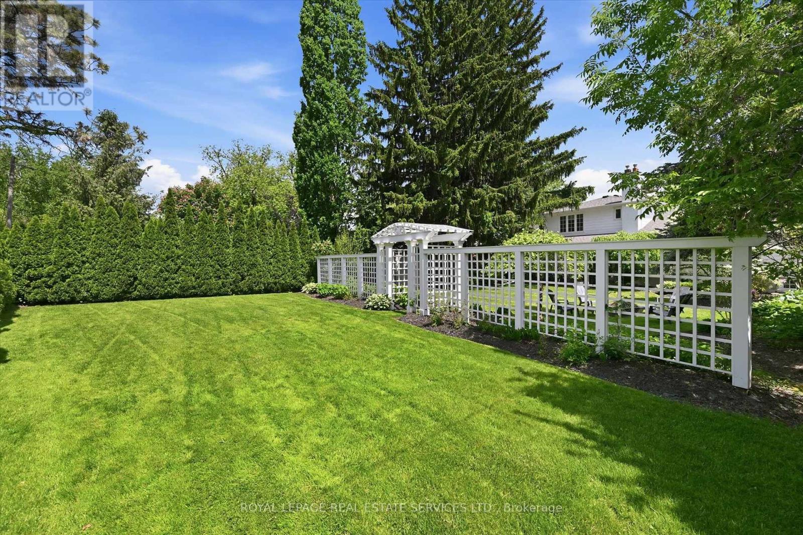 194 Solingate Drive, Oakville, Ontario  L6L 3T1 - Photo 45 - W13239340