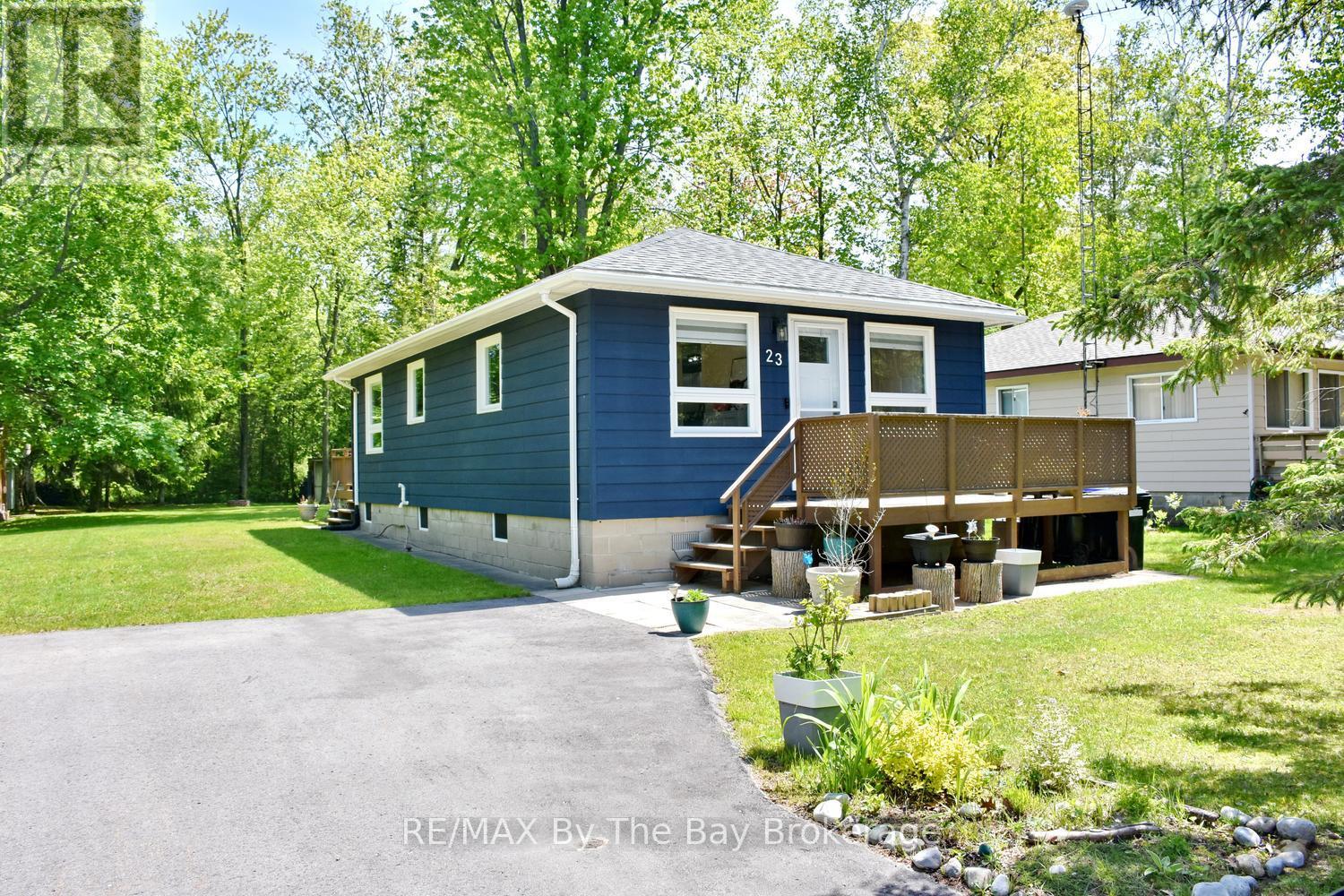 23 Sunnidale Road N, Wasaga Beach, Ontario  L9Z 2B7 - Photo 5 - S13239614