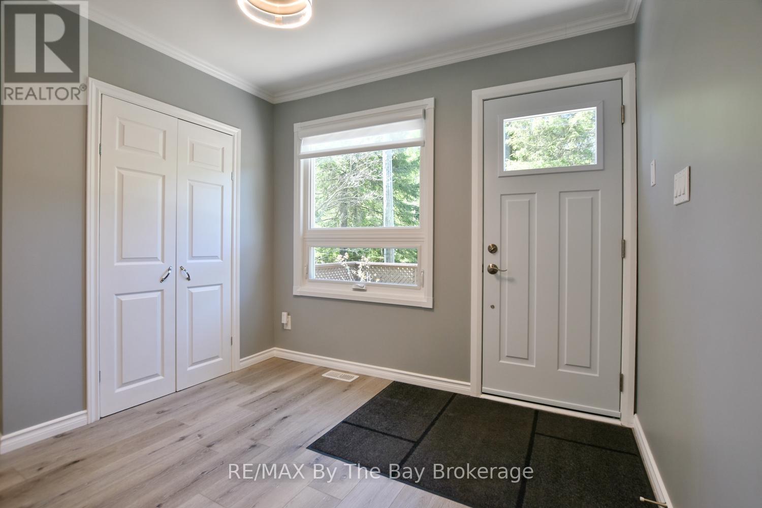 23 Sunnidale Road N, Wasaga Beach, Ontario  L9Z 2B7 - Photo 7 - S13239614