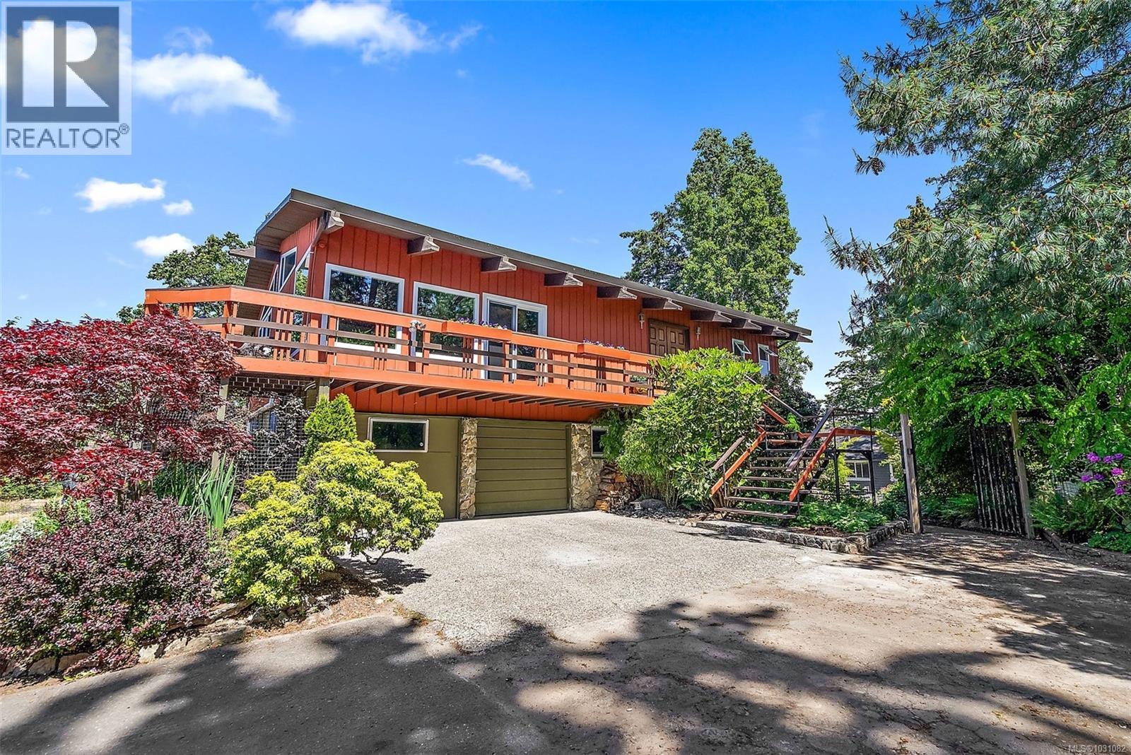 1413 Beatty St, Esquimalt, British Columbia  V9A 5L5 - Photo 2 - 1031082