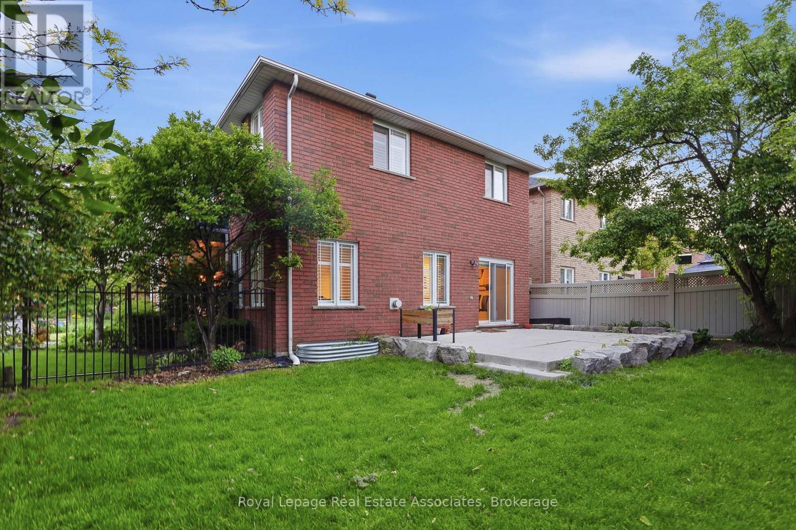 31 Commando Court, Hamilton, Ontario  L8B 0J6 - Photo 39 - X13239098